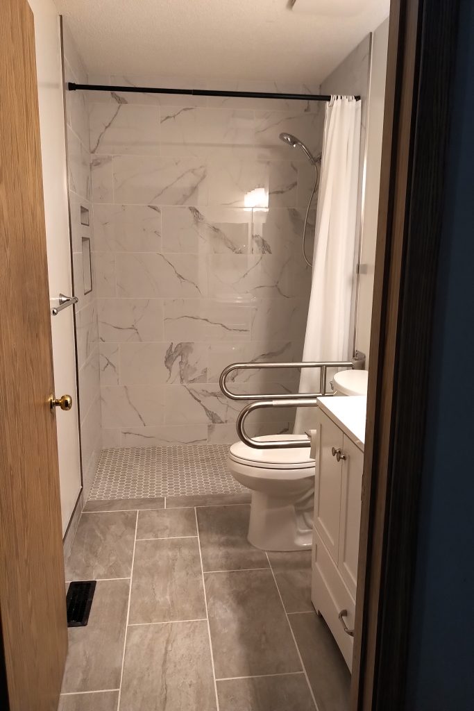Compact accessible bathroom